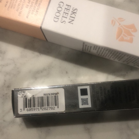 Lancome feel so good 010C Teine idole 110 ivoire - Picture 4 of 10